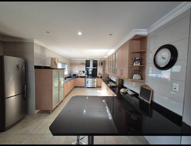 4 BEDROOM HOUSE FOR SALE IN VAALVIEW